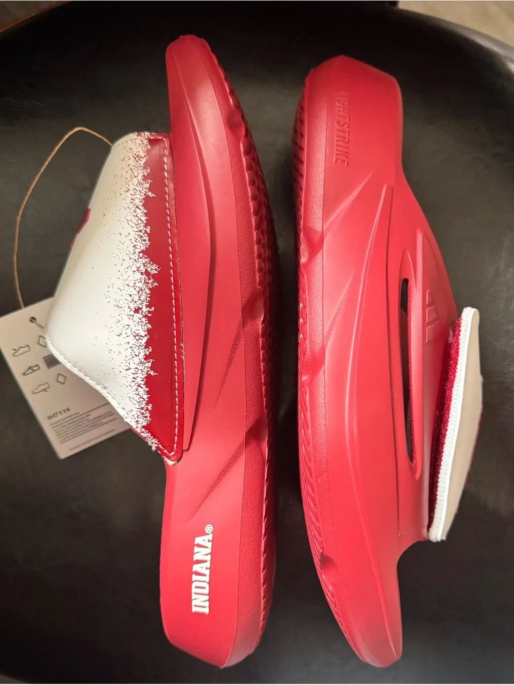 NWT Indiana Hoosiers adidas Unisex Lightblaze Slides, Crimson, Men’s 7/Women’s 8